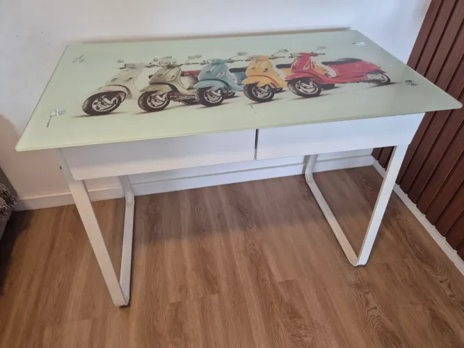 Mesa/escrivaninha tampo de vidro e 2 gavetas 58x105x76cm