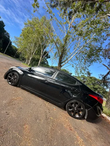 Hyundai Elantra GLS 1.8 16V Aut. 2012