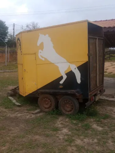 Trailer para 2 cavalos 