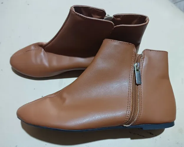 Bota Feminina Via Uno Cano Curto Baixo Bico Fino  34