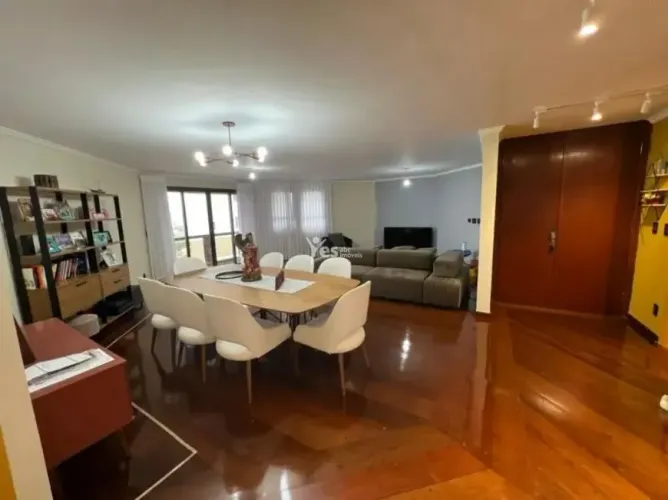 Apartamento semi mobiliado a venda com 200m², sendo 4 dormitórios, 2 suítes - 5 banheiros