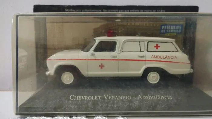 Miniatura Veraneio Ambulância