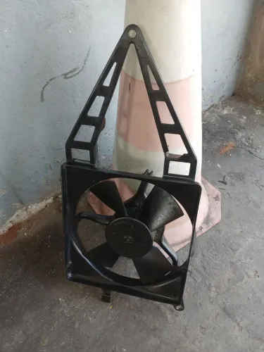 Eletro ventilador com suporte GM