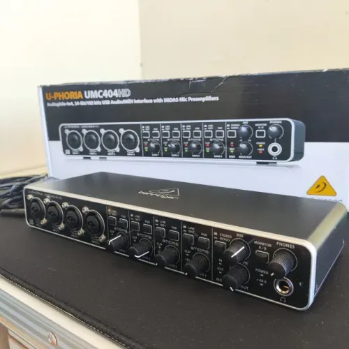 Interface Behringer UMC404HD