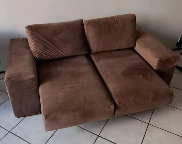 Sofa 2 ou 3 Lugares Marrom Aveludado