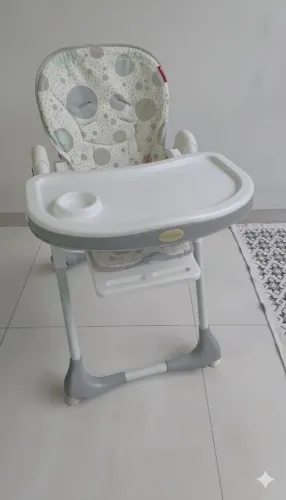 CADEIRÃO DE ALIMENTAÇÃO