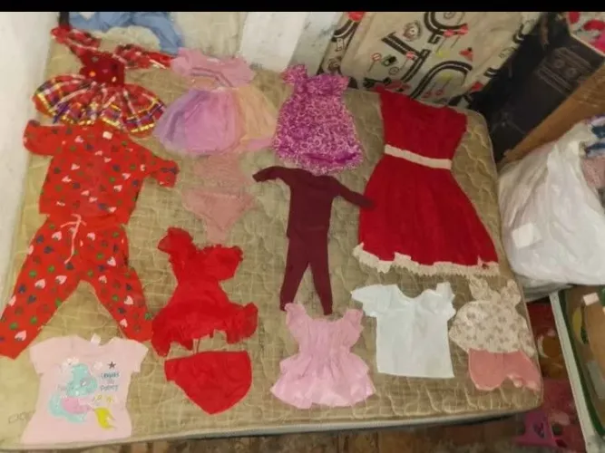 Roupinhas de bebê e criança