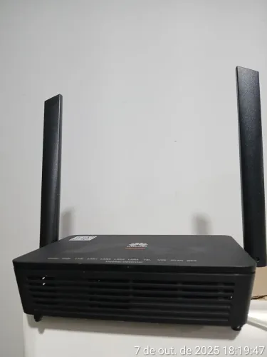 Vende esse lindo Roteador HUAWEI seme novo 100 reais