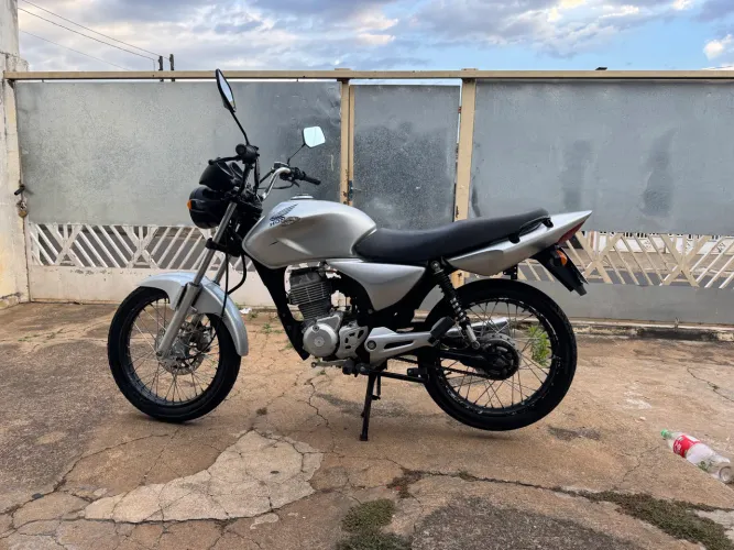 Vendo titan 150