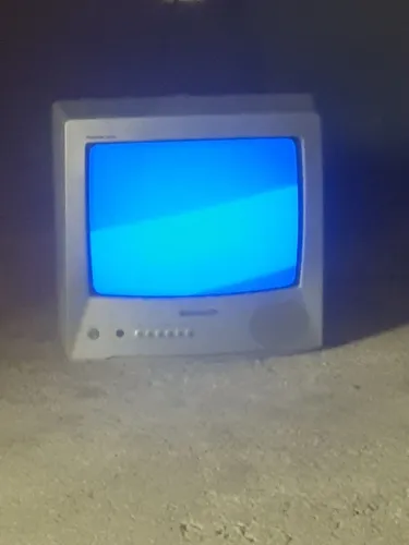 150 vendo esta TV de tubo pós comprei uma de Led