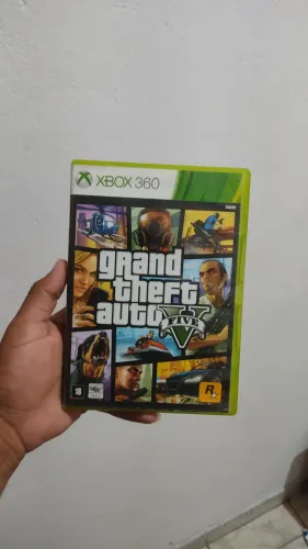 Controle de Xbox e jogo