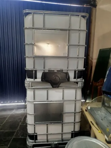 Container capacidade 1000litros