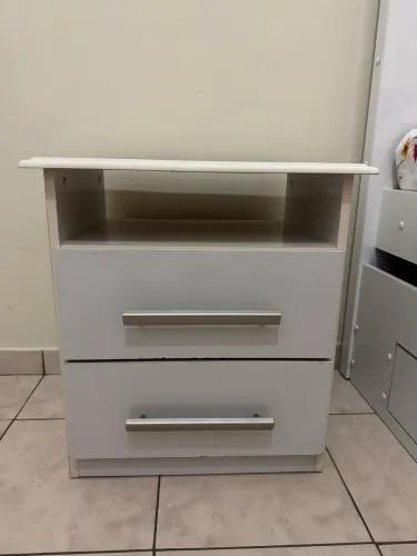 Mesa de cabeceira