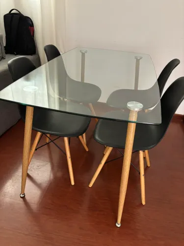 Conjunto mesa de vidro com 4 cadeiras tok stok