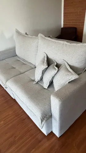 Sofá Retrátil em Linho Cinza Claro (Impermeabilizado)