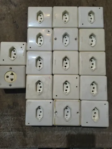 Tomadas de sobrepor