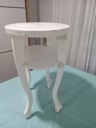 MESA DE CABECEIRA REDONDA CLASSICA