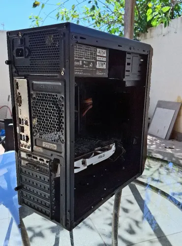PC Gamer - RODA TUDO