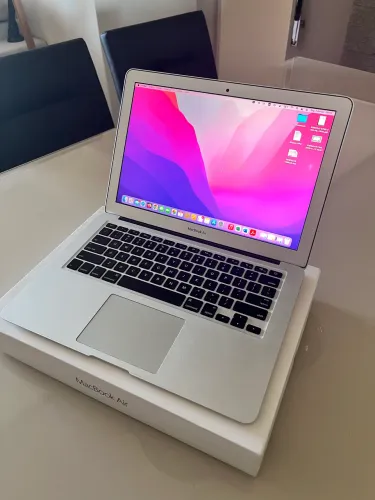 MacBook Air Apple A1433 13.3? 256gb I5 1.6Ghz