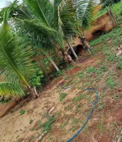 Vendo chácara com casa toda murada 