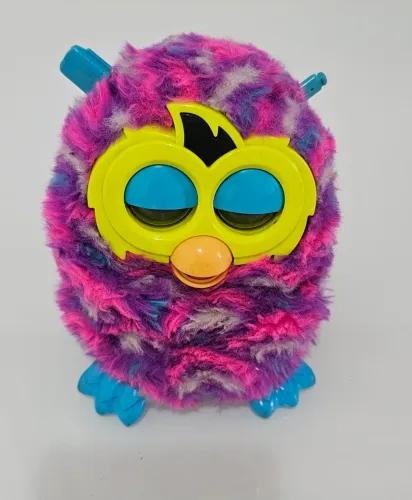 Furby Boom Roxo/rosa Hasbro - Em Português ( S/ Orelhinhas)