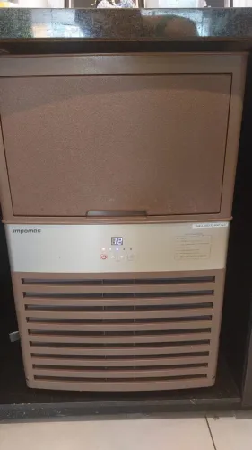 Máquina de gelo cubo TH80 - IMPOMAC (até 58kg/dia)