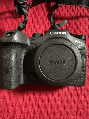 Câmera Canon R7- apenas corpo