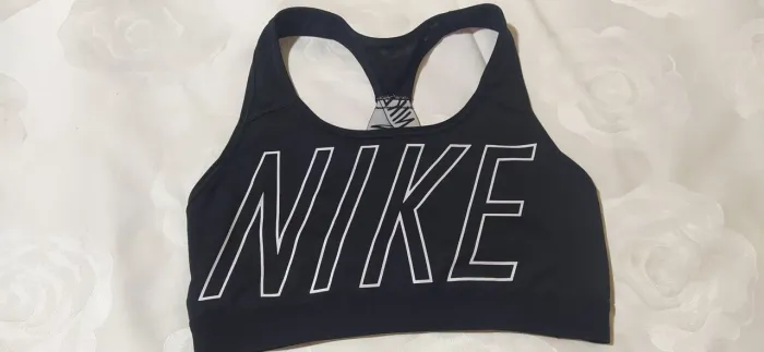 Top Nike tamanho P.