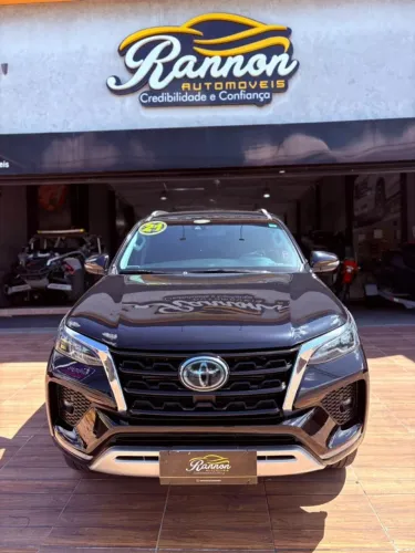 Toyota Hilux SW4 SRX 4X4 2.8 TDI 16V Dies. Aut. 2021