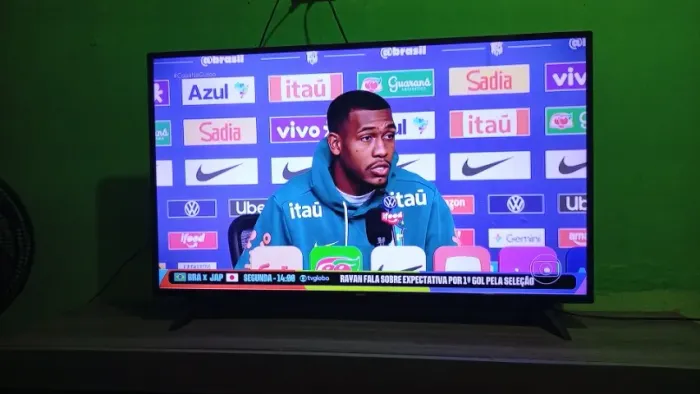 Tv plhis 43 polegadas