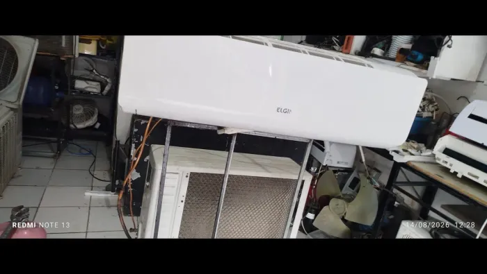 Ar condicionado de 18 mil bths semi novo