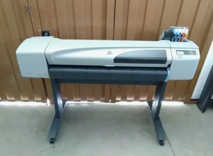 Plotter Impressora de Projetos de arquitetura HP 500, imprime em grandes formatos.