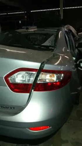 Sucata Fluence, para retirada de peças