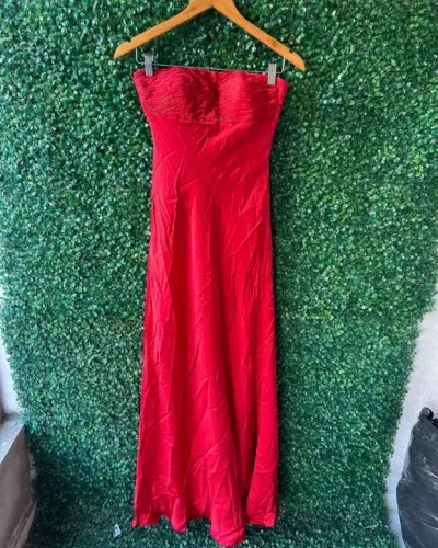 VESTIDO VERMELHO