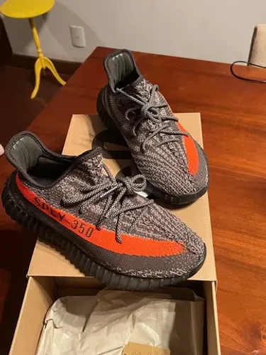 Yeezy Boost 350 V2 Beluga Carbon 41
