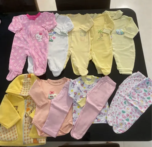 Kit 12 roupinhas bebê tamanho P. Seminovas