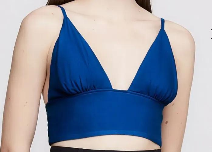 Top cropped DZARM alças finas em crepe. Tam-G.