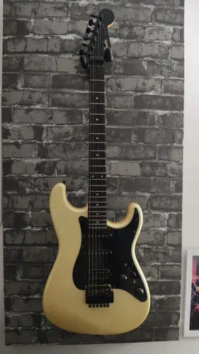 Guitarra Fender Stratocaster ANTIGA 87