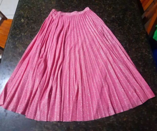 Saia Plisada Rose