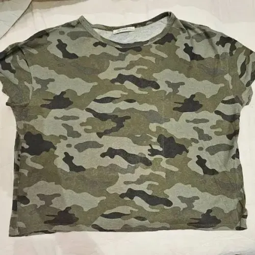 Cropped camuflada Zara tamanho P