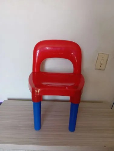 Cadeira infantil desmontavel