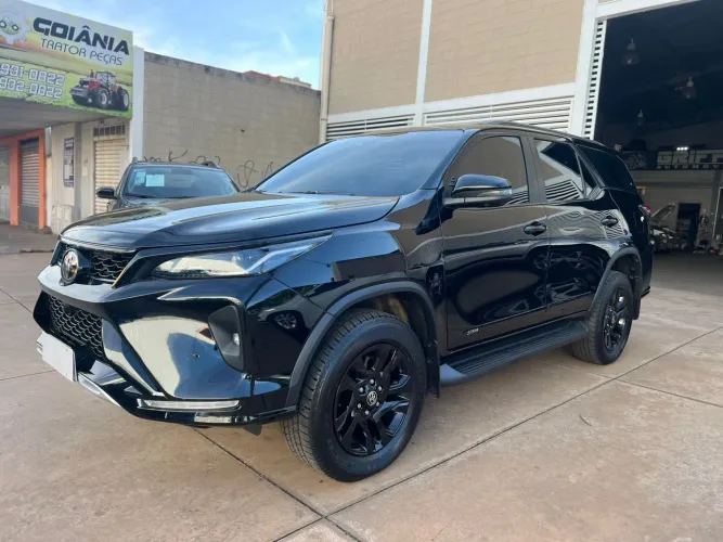 TOYOTA HILUX SW4 SRX PLATINUM 4X4 2.8 TURBO DIESEL 2024/2024