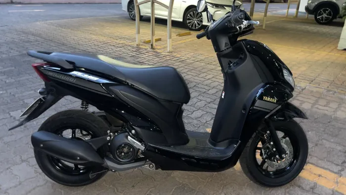 Yamaha Fluo 125 ABS 2022/2023 - 3.569 km - Preta - Revisões em concessionária