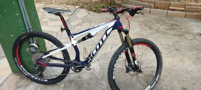 SCOTT SPARK 710 2015 muito muito conservada 