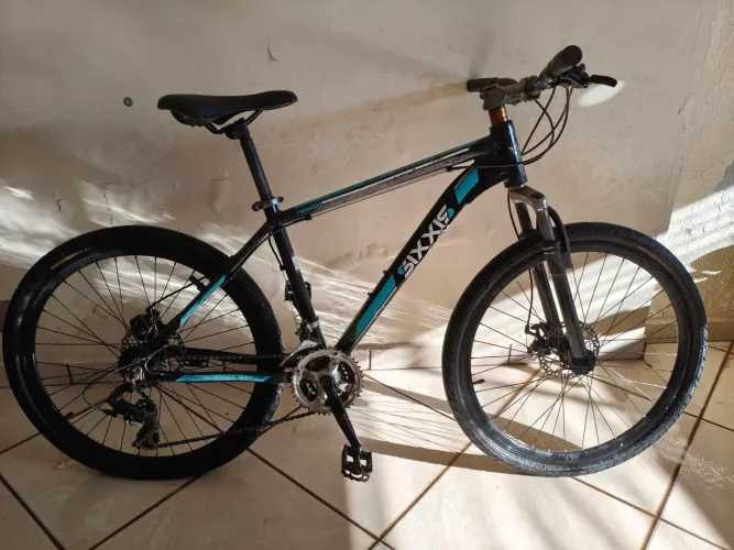 Bicicleta Sixxis  - usada, em ótimo estado