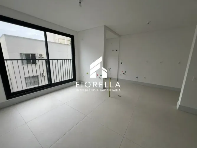 Apartamento com 02 suítes, à venda, no bairro Estreito em Florianópolis.