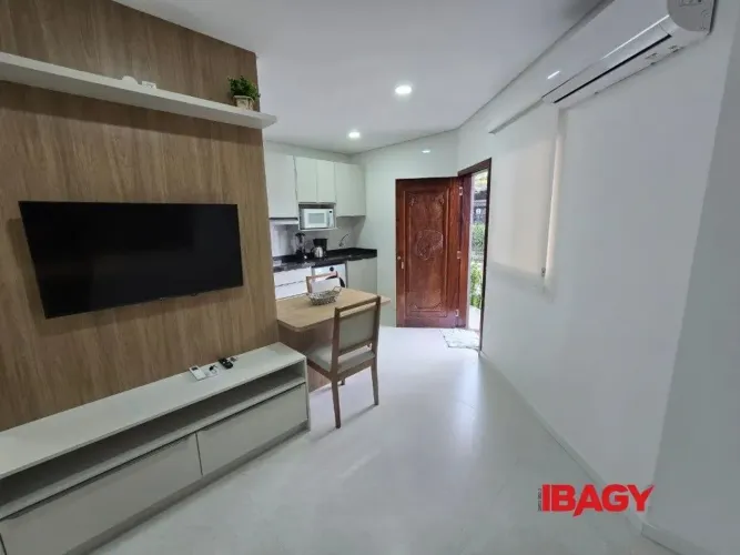 Excelente Casa 1 dormitório(s) em Santa Mônica - Florianópolis