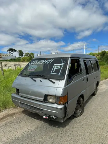 Mitsubishi L300 2.5 Diesel 1998 Sucata para retirada de peças