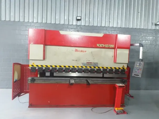 Dobradeira Hidráulica WC67Y 125T X 3200MM
