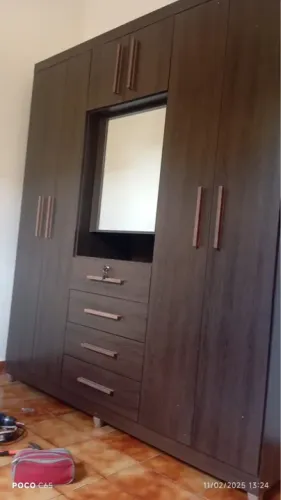 Guarda Roupa Com Espelho Novo